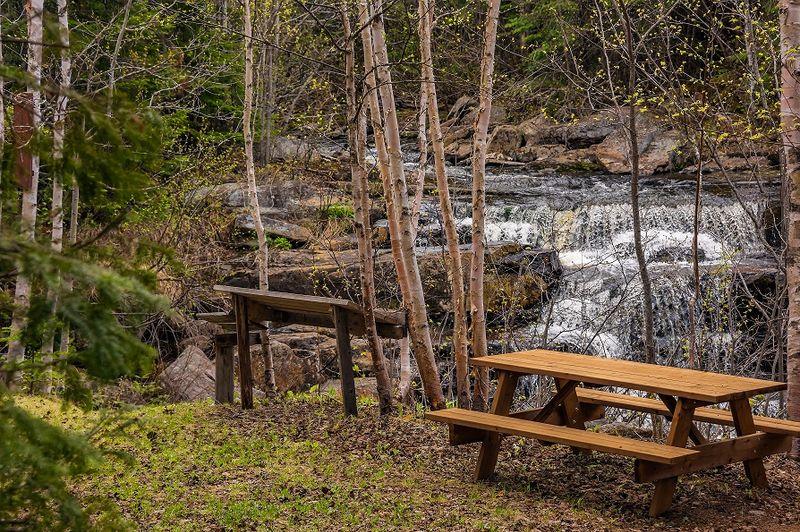 Terrain à la Source